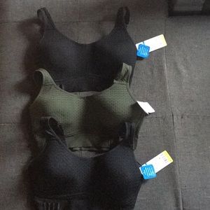 Sport tops bundle (3) PRICE FIRM